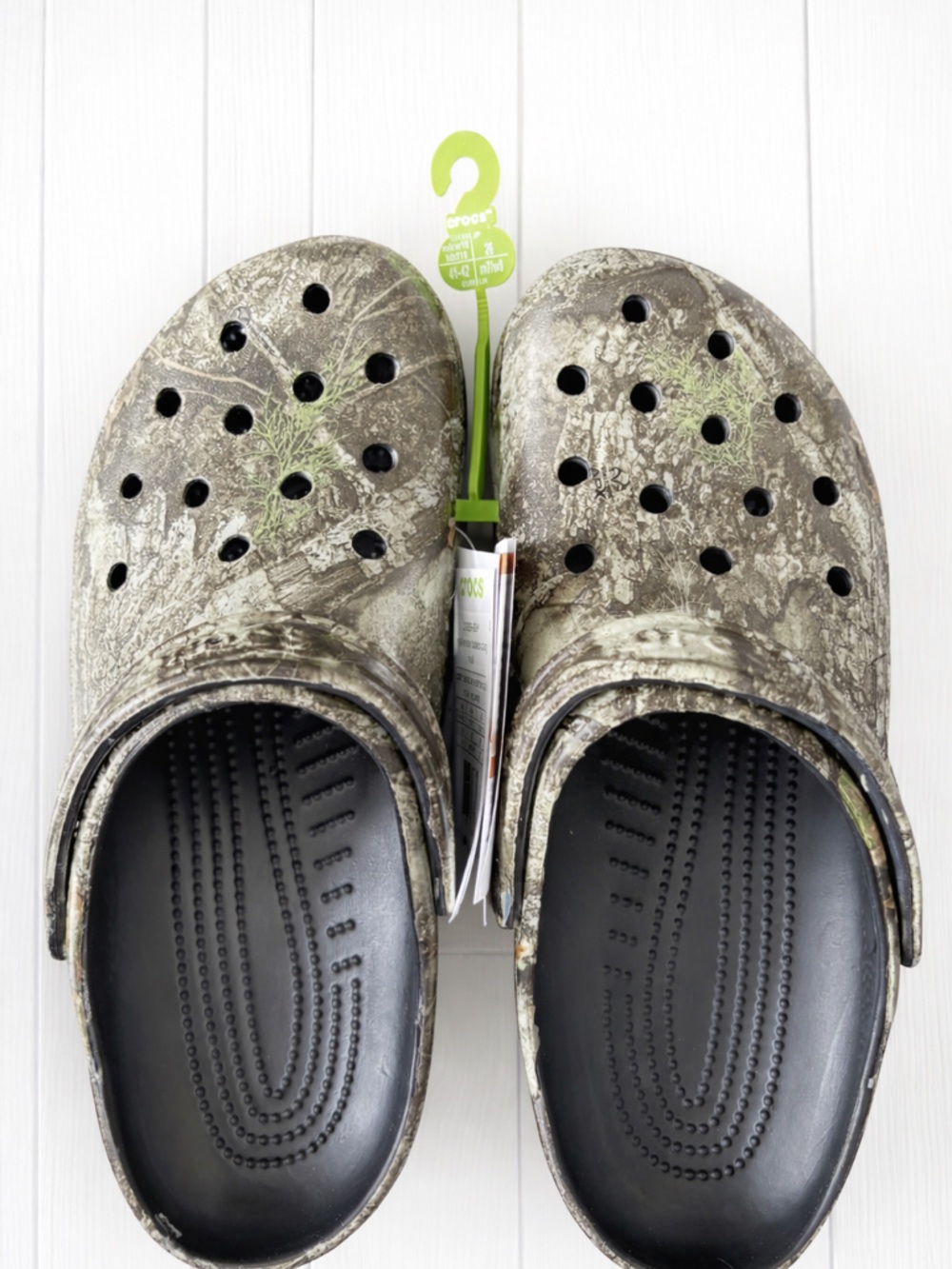 Brand New with Tags Men’s Realtree Camouflage Crocs - Size 8